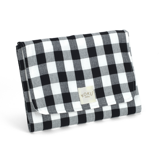 Matelas à langer imperméable en vichy noir 63x45