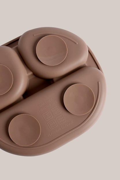 PLATO VENTOSA + CUBIERTOS CHOCO